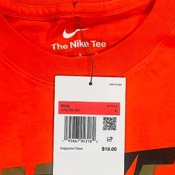NWT orange Nike T-shirt Boys Large - Picture 3 of 3